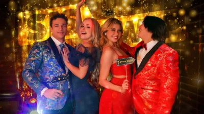 Reinas Del Baile Graduadas En Casa – (Prom Queens at Home) – SisSwap