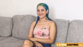 LatinaCasting – Inocente Chica Gamer Latina De 18 Casting